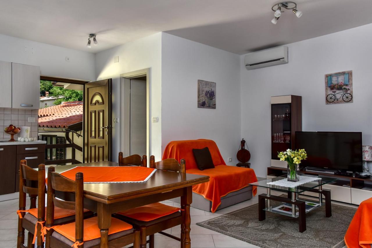 Apartment Koraca *