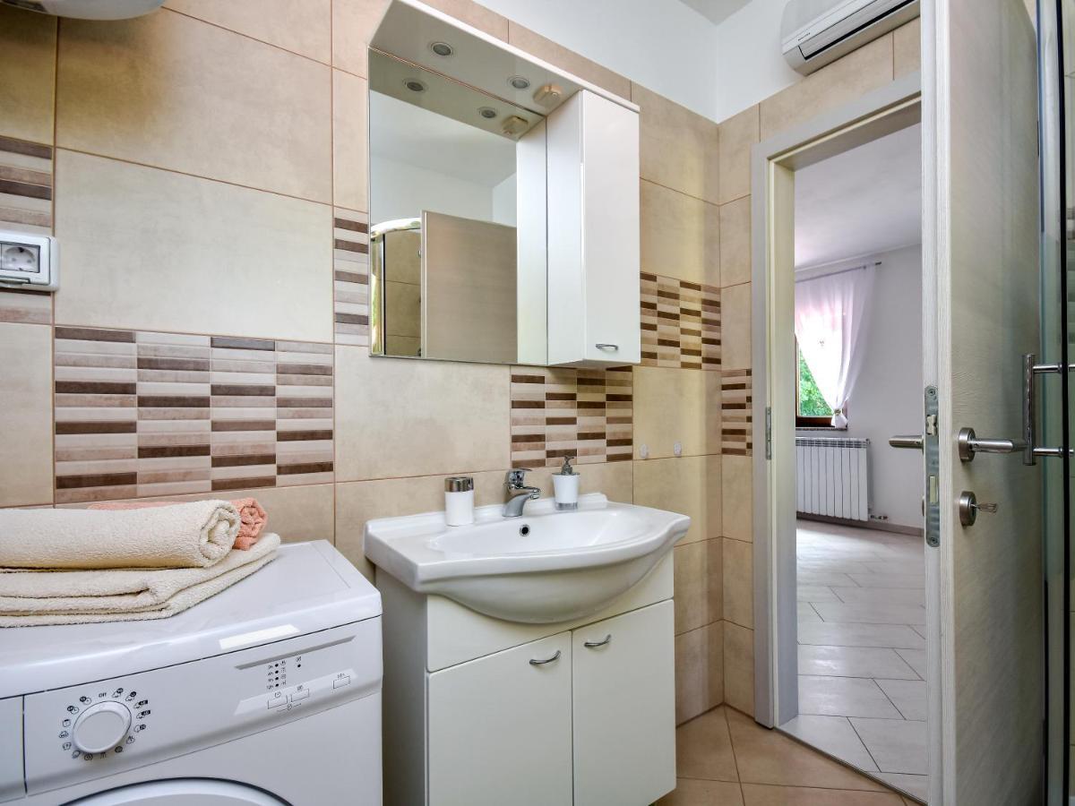 Apartment Koraca *