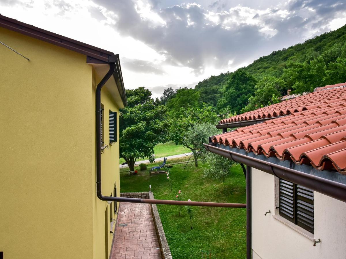 Apartment Koraca *